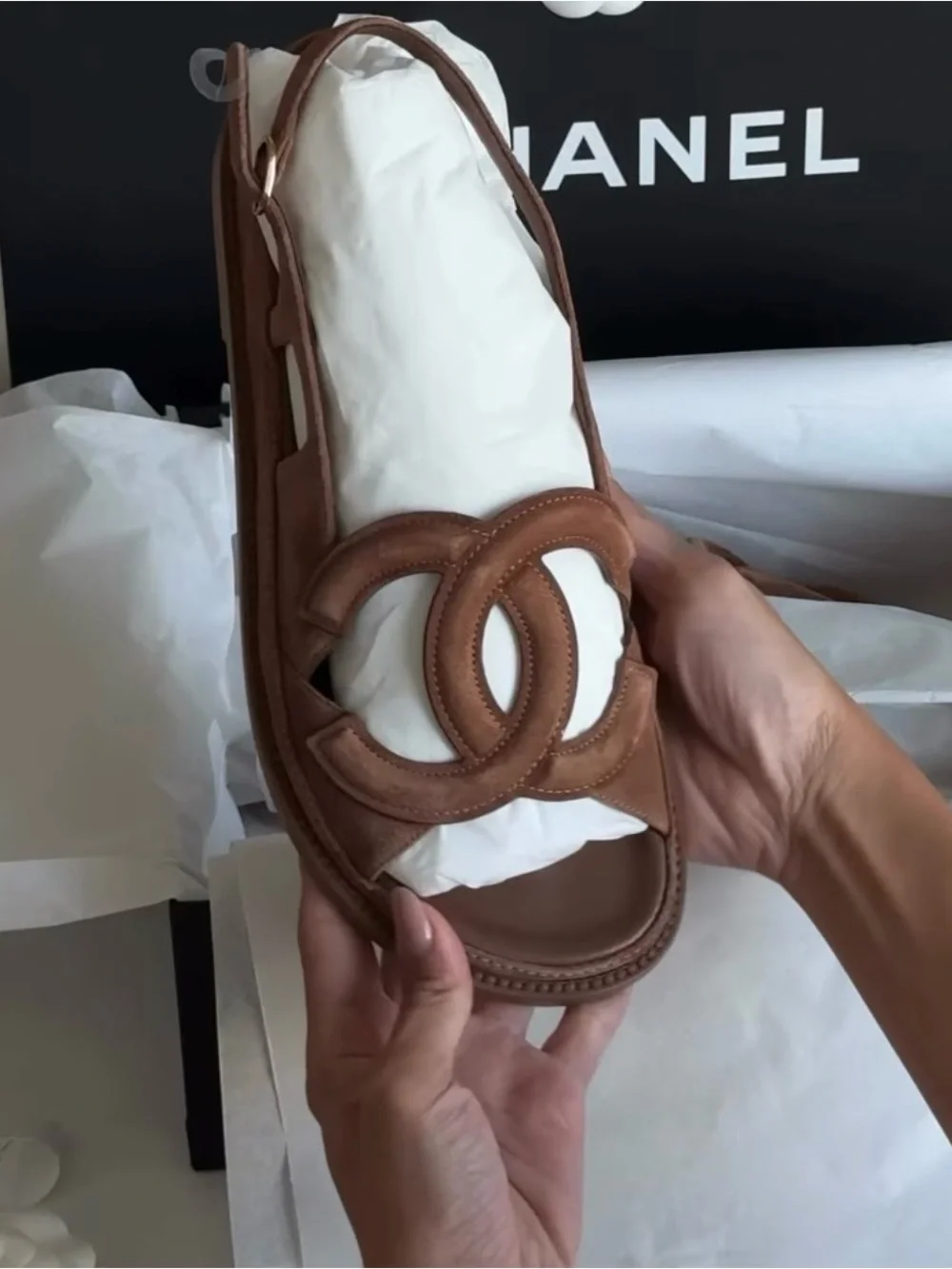 CHANEL Dad sandals 26B Blazy big CC logo suede sandals size 39.5